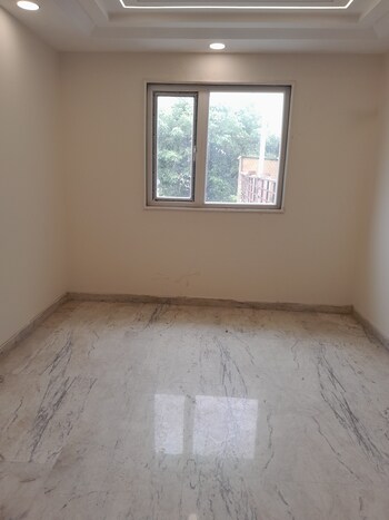 5 BHK Builder Floor for Sale in Rohini Sector 11, Delhi