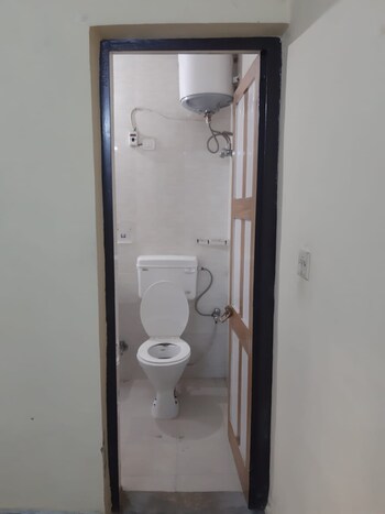 1 BHK Flat for Sale in Sarita Vihar, Delhi