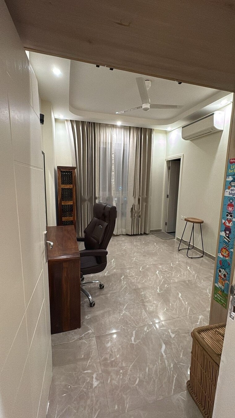 Living Room, mapsko-mount-ville 3 Bedroom 3240 Sq.Ft. Apartment In Sector 79 Gurgaon 10593523