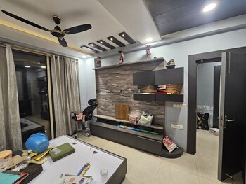 Omaxe Hazratganj Residency