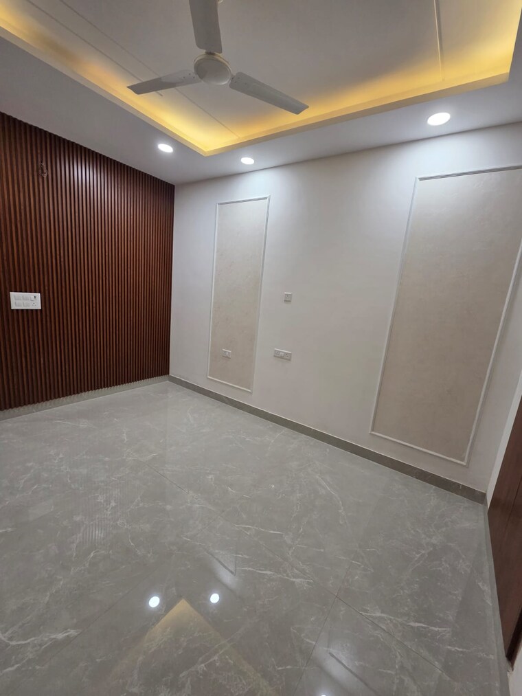 Room, green fields colony 3 Bedroom 1300 Sq.Ft. Builder Floor In Green Fields Colony Faridabad 10595012
