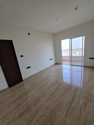Room in 2 BHK Apartment at VTP Beaumonde, Kharadi – for Rent