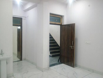 Prateek Grand City