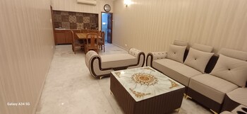 2 BHK Builder Floor for Rent in Sector 44, Chandigarh