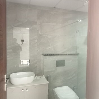 BPTP Park Grandeura