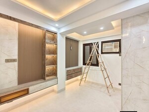 Room in 1 BHK Apartment at Saket – for Rent