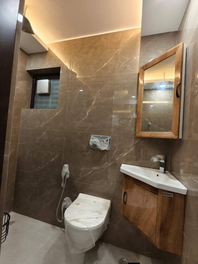 Bathroom, saket 1 Bedroom 450 Sq.Ft. Apartment In Saket Delhi 10604146