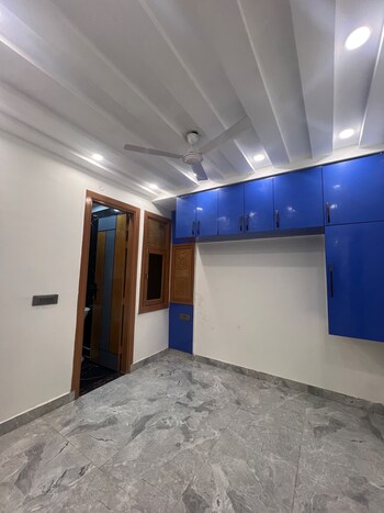 3 BHK Builder Floor for Rent in Dwarka Mor, Delhi