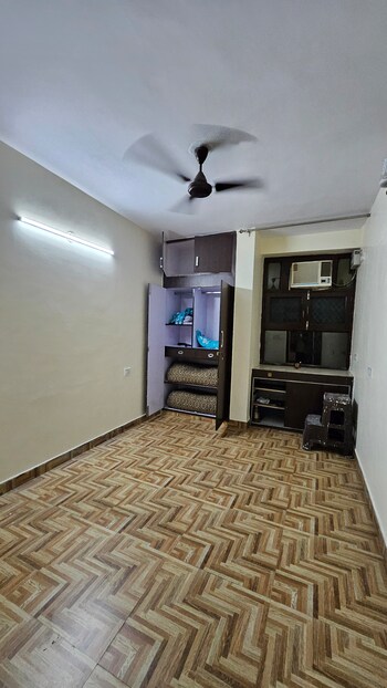 2 BHK Builder Floor for Sale in Dilshad Colony, Delhi