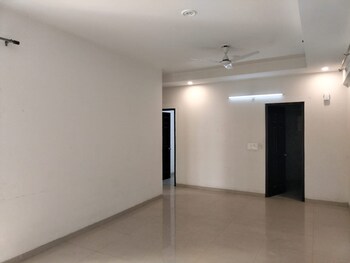 Prateek Grand City
