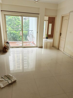 Room in 2.5 BHK Apartment at Panchsheel Pratistha, Sector 75 – for Rent