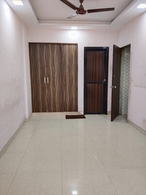Room in 1 BHK Apartment at Vasant Parijat CHS, Vasant Vihar – for Rent