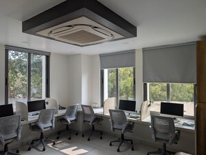 Office Space For Rent in Vastrapur