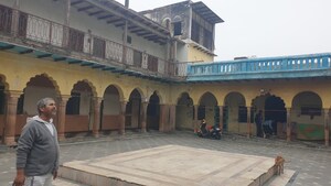 6+ BHK Independent House For Sale in Chhata