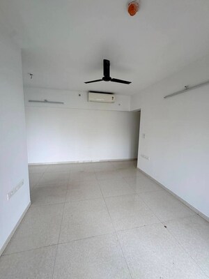 Room in 2 BHK Apartment at Lodha Amara, Kolshet Road – for Sale