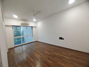 Room in 2 BHK Apartment at Rite Skyluxe, Chembur – for Rent