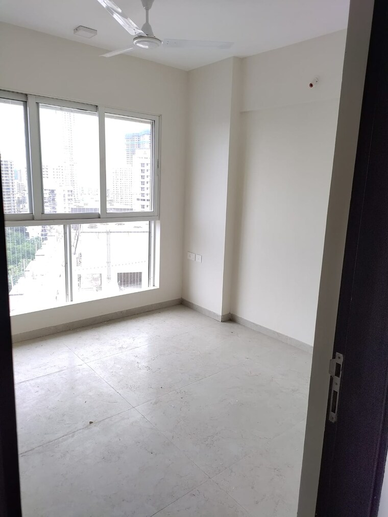 Room, dosti-oro-67 2.5 Bedroom 652 Sq.Ft. Apartment In Kandivali West Mumbai 10606072
