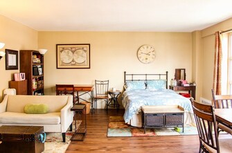 3 BHK + Prayer Room,Servant Room,Study Room,Extra Room,Basement,Store Room Apartment For Rent in Gaur City 2 - 14th Avenue in Sector 16c Greater Noida, Greater Noida