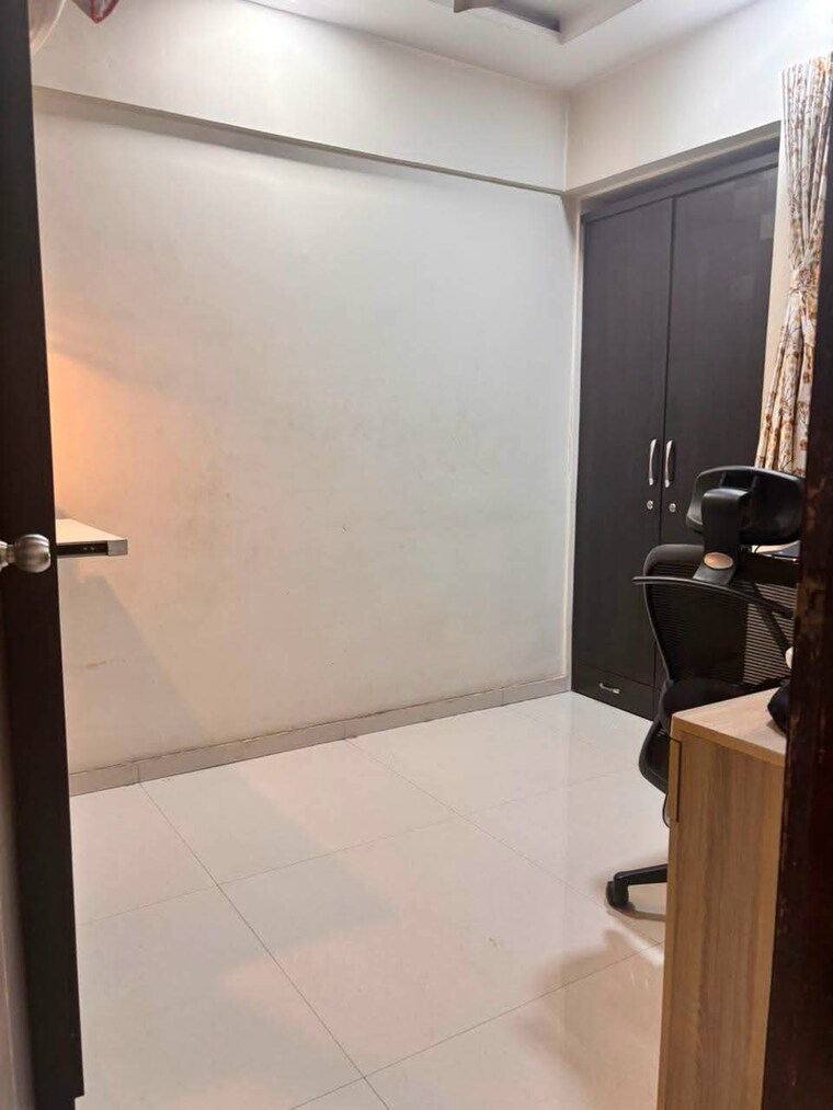Room, panchpakhadi-jewel 2 Bedroom 620 Sq.Ft. Apartment In Panch Pakhadi Thane 10606101