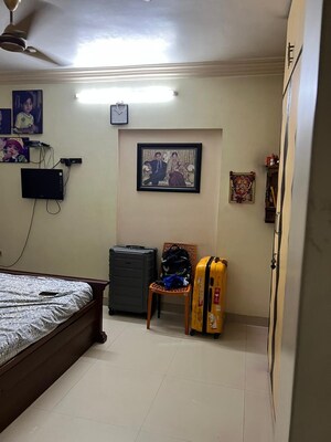 Bedroom in 2 BHK Apartment at Chembur – for Rent