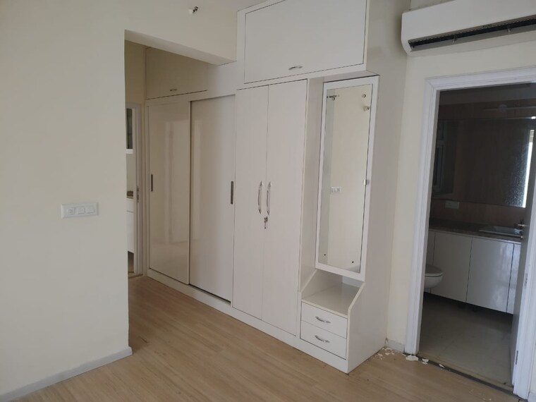 undefined, dlf-the-skycourt 3 Bedroom 1900 Sq.Ft. Apartment In Sector 86 Gurgaon 10606114