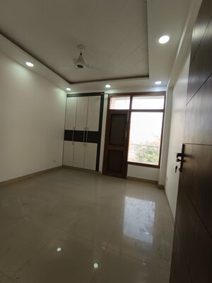 Room in 3.5 BHK Apartment at Sector 10 Dwarka – for Sale