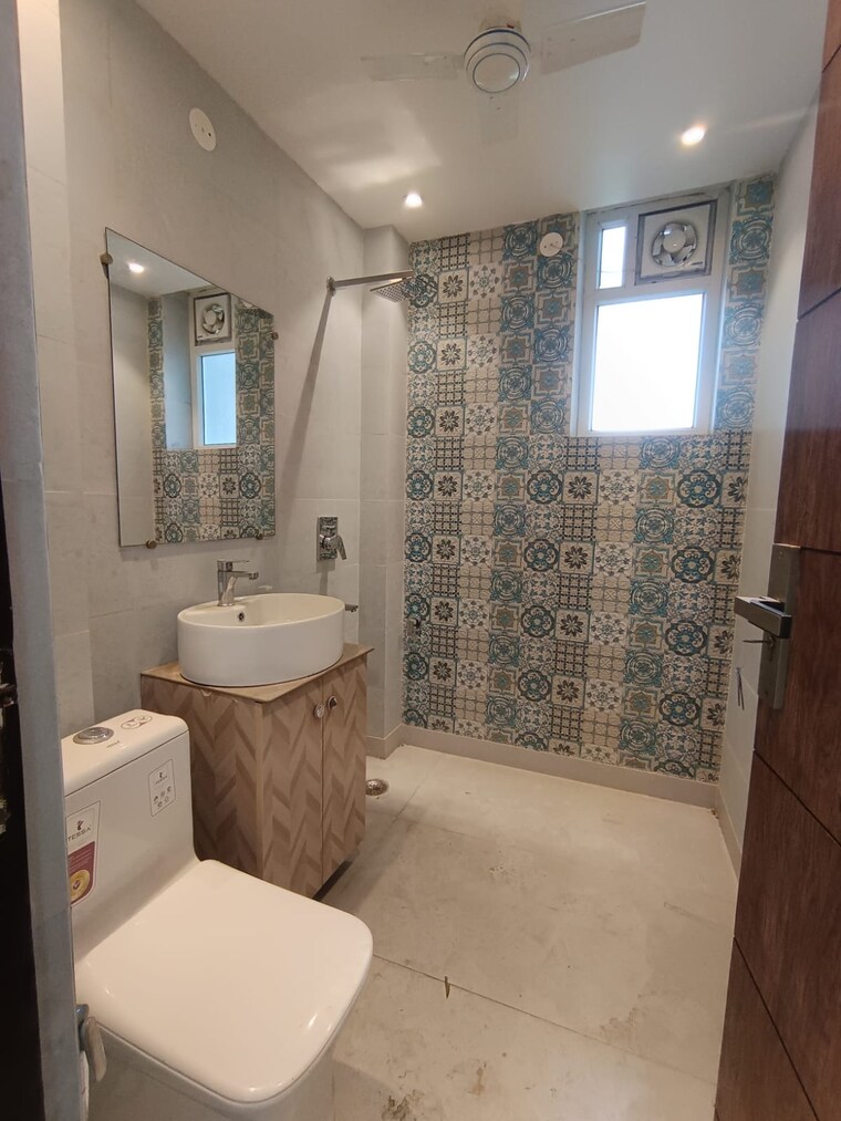 Bathroom, sector 10 dwarka 3.5 Bedroom 1750 Sq.Ft. Apartment In Sector 10 Dwarka Delhi 10606126