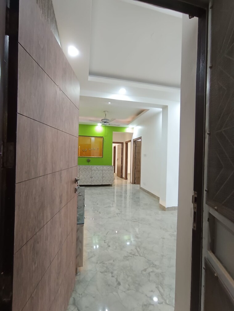 Room, sector 10 dwarka 3.5 Bedroom 1750 Sq.Ft. Apartment In Sector 10 Dwarka Delhi 10606126