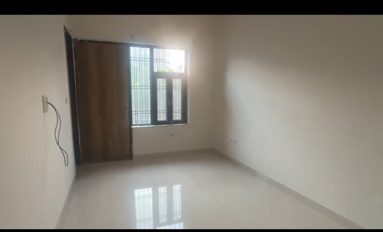 Room, sector 21c 2 Bedroom 100 Sq.Yd. Builder Floor In Sector 21c Faridabad 10606130