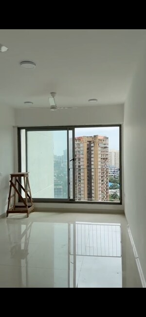 Room in 2 BHK Apartment at Sunteck City Avenue 4, Goregaon West – for Rent