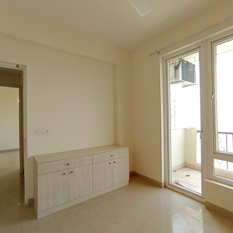Room, emaar-emerald-estate 3 Bedroom 1395 Sq.Ft. Apartment In Sector 65 Gurgaon 10606139
