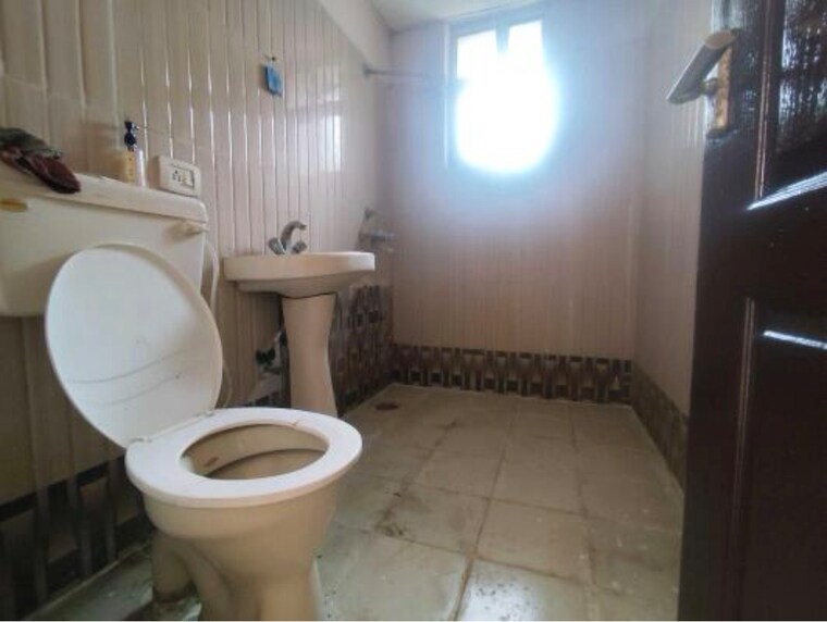 Bathroom, piyush-heights 2 Bedroom 1164 Sq.Ft. Apartment In Sector 89 Faridabad 10606149