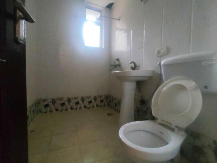 Bathroom, piyush-heights 2 Bedroom 1164 Sq.Ft. Apartment In Sector 89 Faridabad 10606149