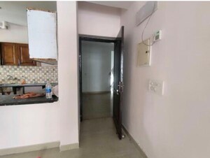 2 BHK Apartment – Entrance View at Piyush Heights, Sector 89 - for Rent