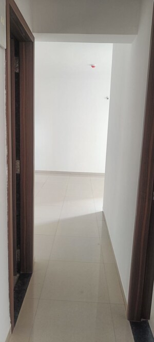 Room in 2 BHK Apartment at Kohinoor Sportsville, Hinjewadi – for Rent