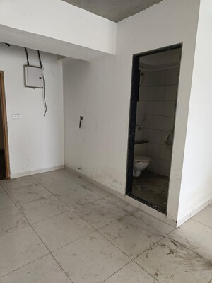 Room in  Office Space at Zion Z One, Bodakdev – for Rent
