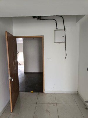 Room in  Office Space at Zion Z One, Bodakdev – for Rent