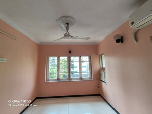 Furnished Amenities in 3 BHK Apartment at Udyan Darshan, Prabhadevi – for Rent
