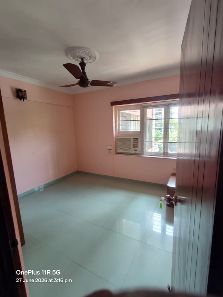 Room, udyan-darshan 3 Bedroom 1100 Sq.Ft. Apartment In Prabhadevi Mumbai 10606180