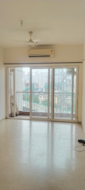 2 BHK Apartment For Rent in Runwal Greens, Mulund West