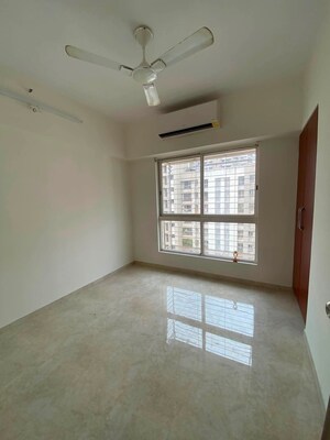 Room in 1 BHK Apartment at Lodha Amara, Kolshet Road – for Rent