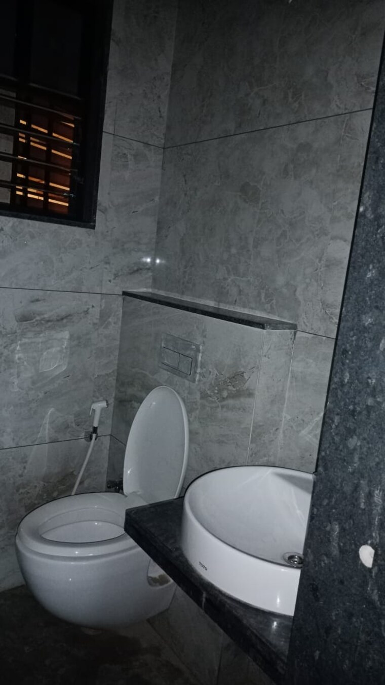 Bathroom, thaltej Commercial Office Space 1700 Sq.Ft. In Thaltej Ahmedabad 10606204