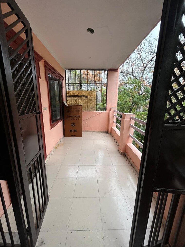 Balcony, palam-vihar-residents-association 1 Bedroom 100 Sq.Yd. Builder Floor In Palam Vihar Gurgaon 10606206