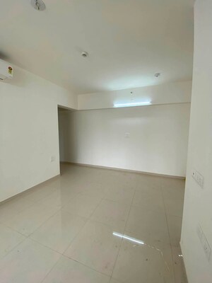 2 BHK Apartment For Rent in Lodha Crown Kolshet, Kolshet Road
