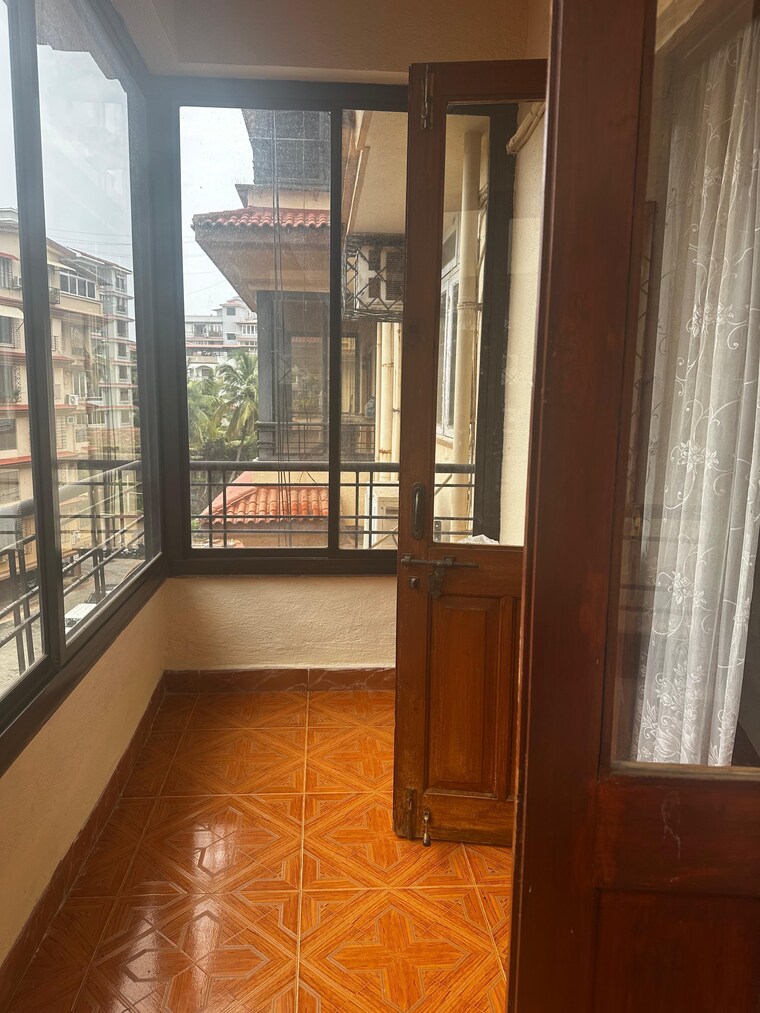 Kitchen, caranzalem 3 Bedroom 1500 Sq.Ft. Apartment In Caranzalem Goa 10606228
