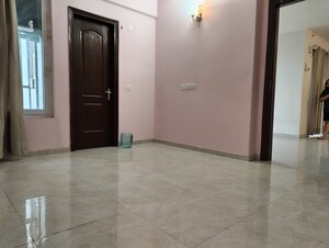 Room in 3 BHK Apartment at Omaxe Royal Residency Faridabad, Sector 79 – for Rent