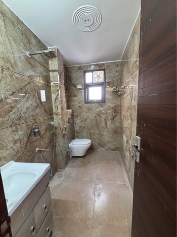3 BHK Builder Floor for Rent in Ghitorni, Delhi