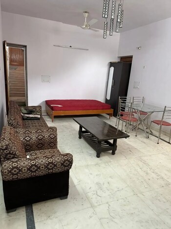 2 BHK Builder Floor for Rent in Kailash Hills, Delhi