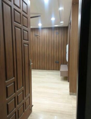 Puri Kohinoor Emporium