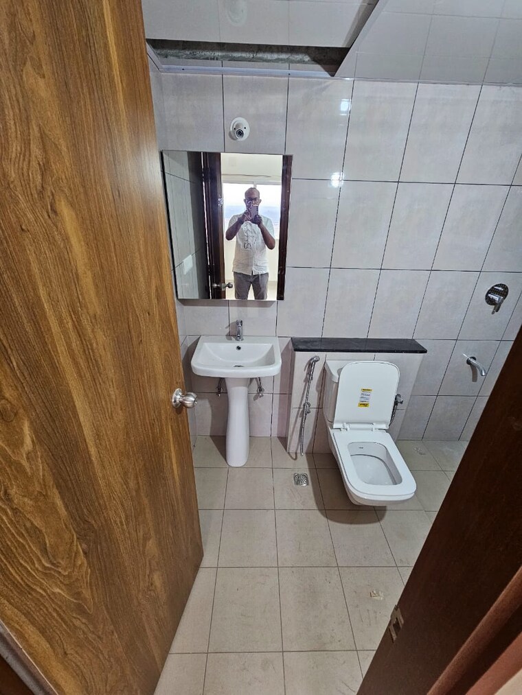 Bathroom, prestige-finsbury-park-hyde 3 Bedroom 1475 Sq.Ft. Apartment In Bagaluru Bangalore 10611719